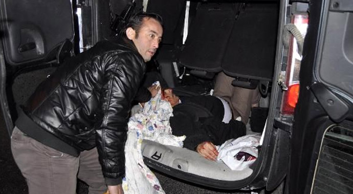 Metrobüs yolunda feci kaza!