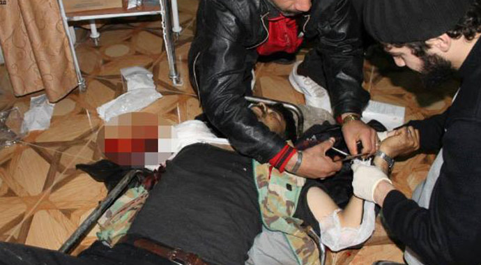 Esad uçakları çarşıya füze attı.. İşte kan donduran görüntüler