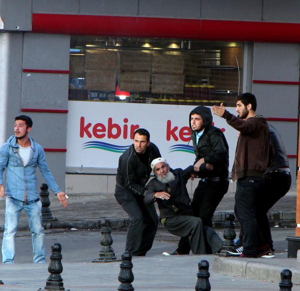 İstanbul'da Kobani gerginliği sürüyor