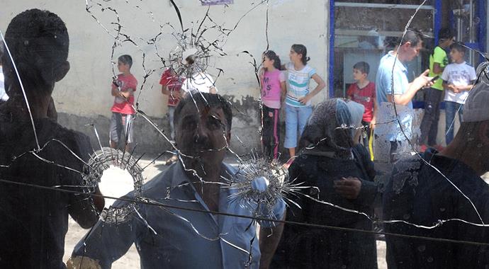 Polis ile PKK'lılar arasında çatışma çıktı