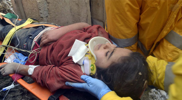 Suriyeli çocuklar göçükte kaldı, 1 ölü