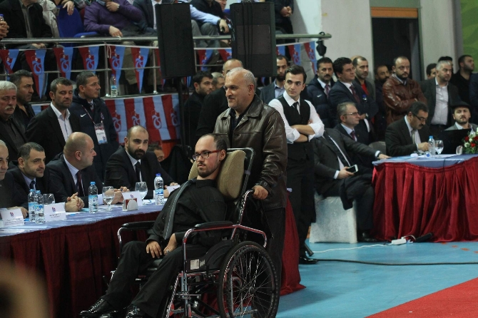 Trabzonspor 69. Olağan Genel Kurulu'nda kavgalar bitmiyor