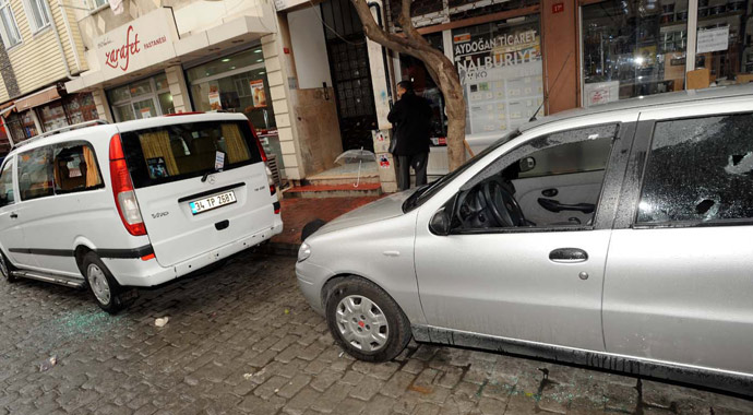 Maskeli saldırganlar Beyoğlu'nda dehşet saçtı