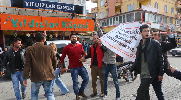 Tarhan CHP'liler tarafından protesto edildi