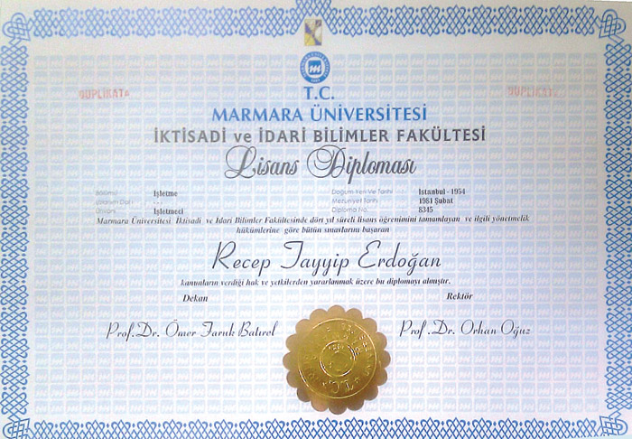 İddialara cevap: Başbakan 4 yıllık fakülte mezunu