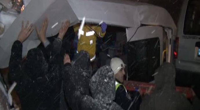 TEM'de zincirleme kaza: 1 ölü, 3 yaralı