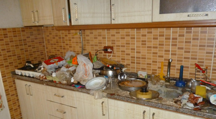 Çöp evin içerisinde 6 aylık bebek bulundu