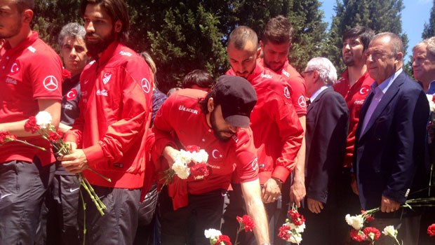 TFF heyeti ve Milli Takım Soma'da