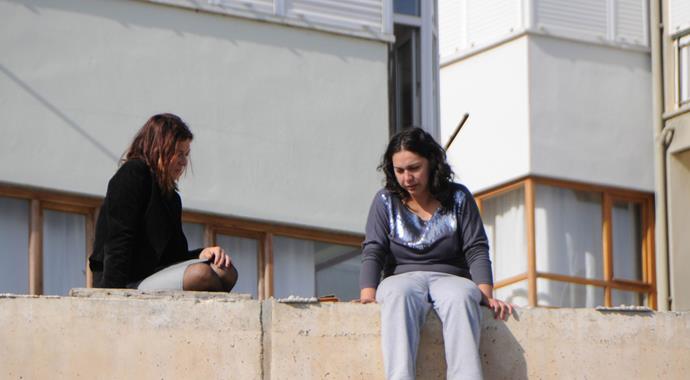 İntihar girişimini çay içerek izlediler