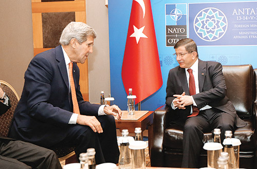 Başbakan Davutoğlu: Paraleli-üçgeni toptan geliyor