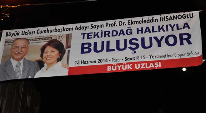 İhsanoğlu için hazırlanan bu pankart şaşkına çevirdi