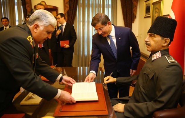 Genelkurmay'dan Başbakan Davutoğlu'na brifing