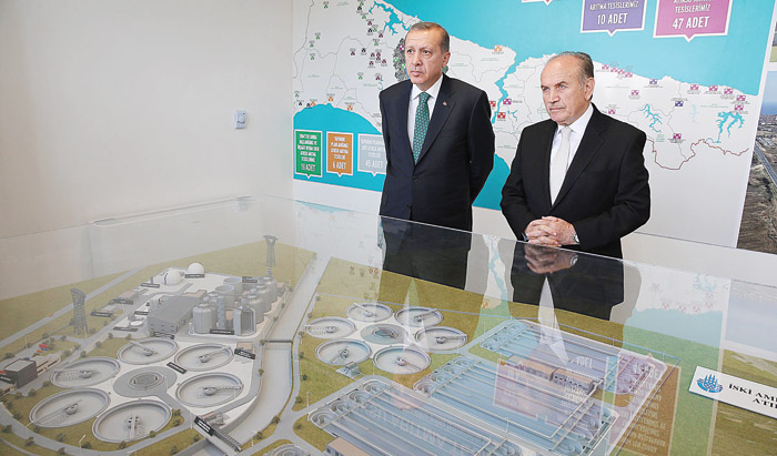 Başbakan Erdoğan: 'Cübbeni çıkar öyle siyaset yap '