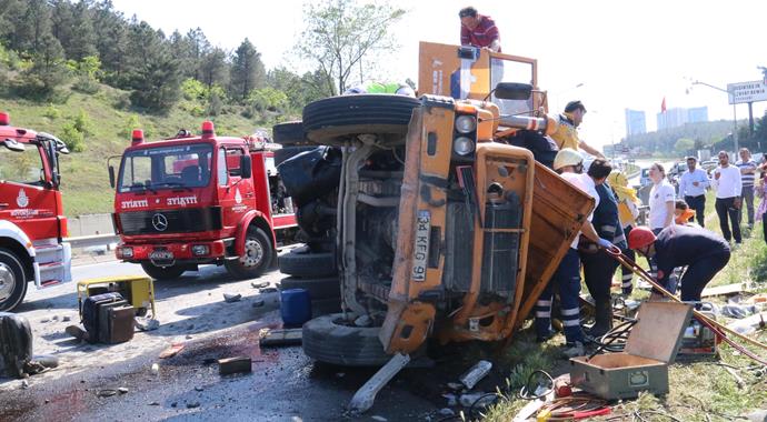 İstanbul'da korkunç kaza! 7 araç birbirine girdi
