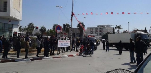 Tunus'ta müzeye baskın: 8 turist öldürüldü