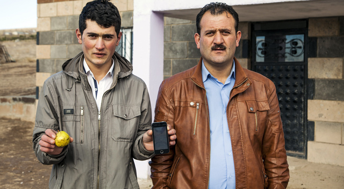 TV'den sipariş verdiği telefonun yerine bakın ne gönderdiler