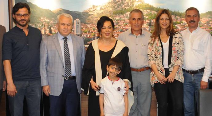 Yeşilçam'ın efsanelerine 'Yaşam Boyu Onur Ödülü'