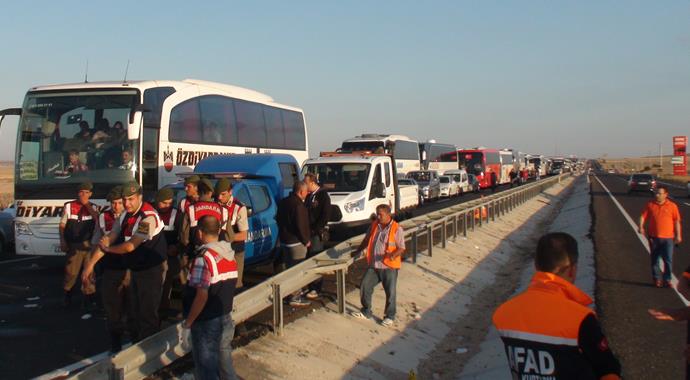 Niğde'de feci kaza: 13 ölü