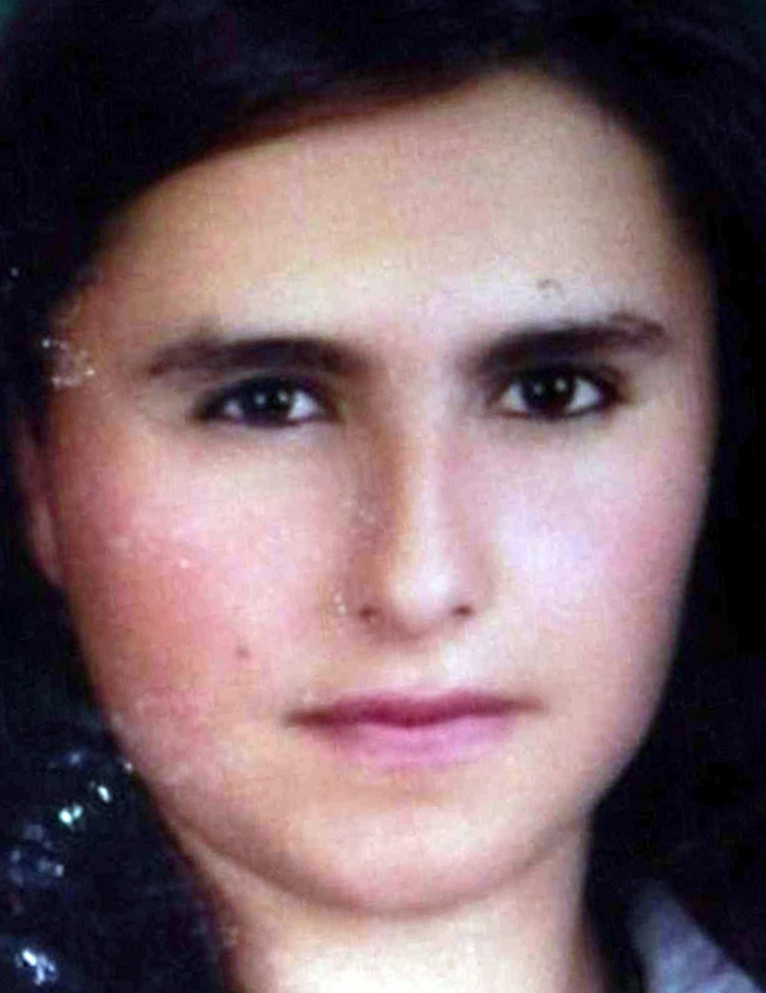 Başkasına yazdığı mesajlarını gören eşinden kaçıp ölüme atladı