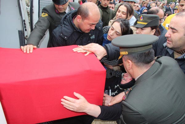 Şehit eşi, 'Gitme ne olur'