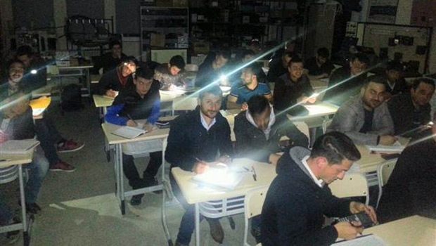 Karadeniz'de 6 şehirde elektrikler kesildi