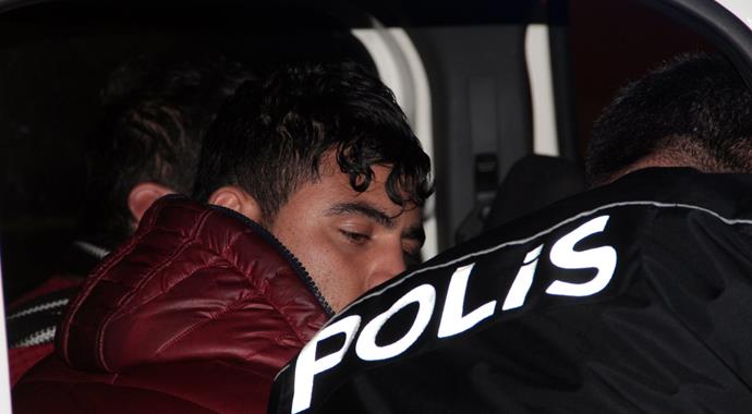 Adana'da bomba yüklü araç alarmı