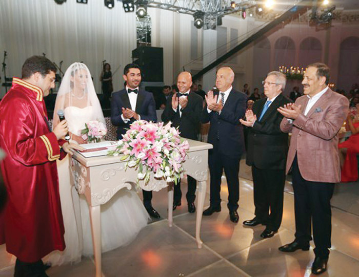Yanal Volkan'ı ağlattı!