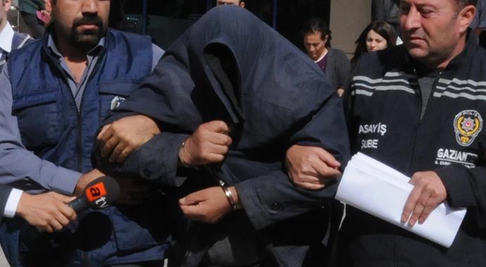 Canlı yayında itirafta bulunan kadın ve aşığı tutuklandı