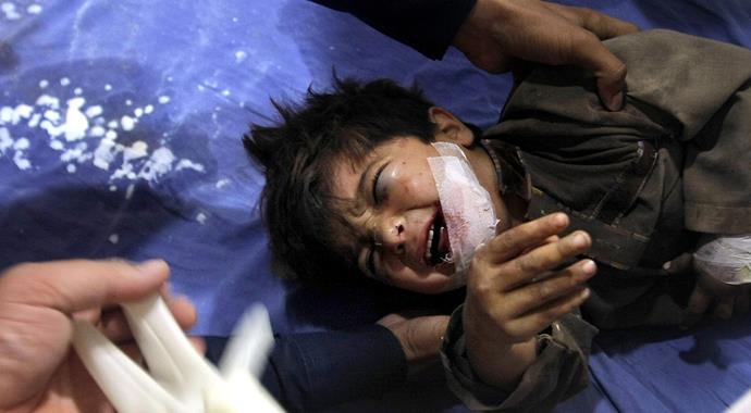 Afganistan ve Pakistan'da ölenlerin sayısı 261'e yükseldi