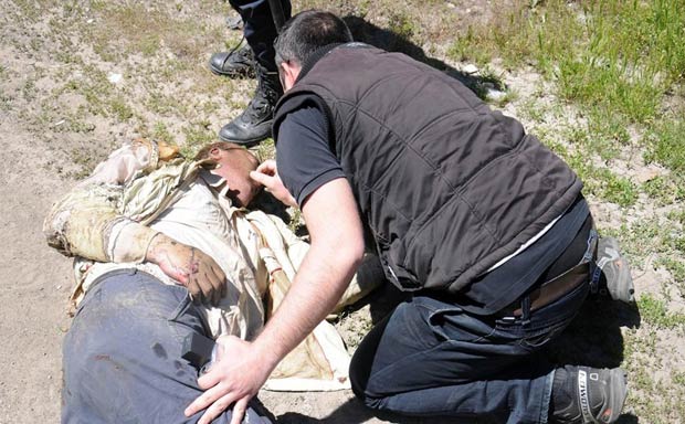 HDP mitinginde minibüsü yakan 2 kişi yakalandı