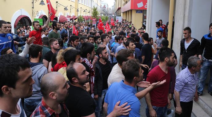 Samsun'da 500 kişi HDP mitingini bastı: 10 gözaltı