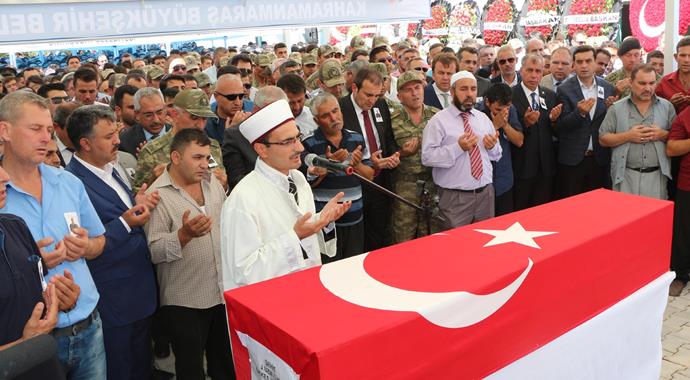 Şehidin abisi haykırdı, imam ağladı