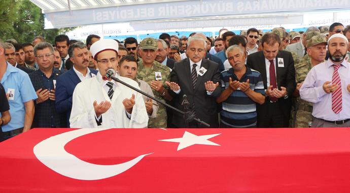 Şehidin abisi haykırdı, imam ağladı