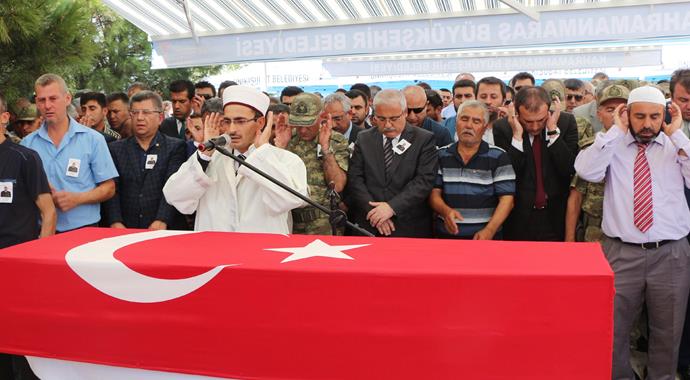 Şehidin abisi haykırdı, imam ağladı