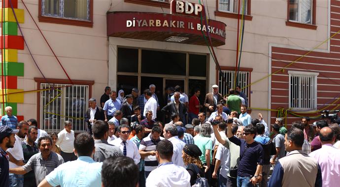 Kaçırılan çocukları için BDP'nin kapısını çaldılar dayak yediler