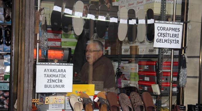 Buzda düşmemek için üretildi, takmatik!