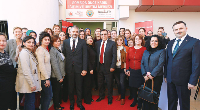 Soma'nın karasını kadınları siliyor
