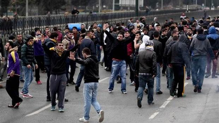 Karagümrük - Eyüpspor taraftar grupları arasında gerginlik