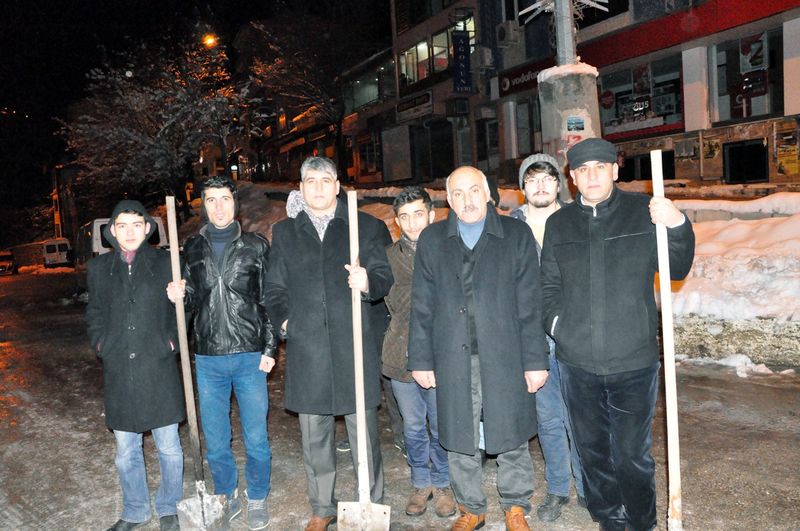CHP'li başkanı aramaya giden partililer kayboldu!