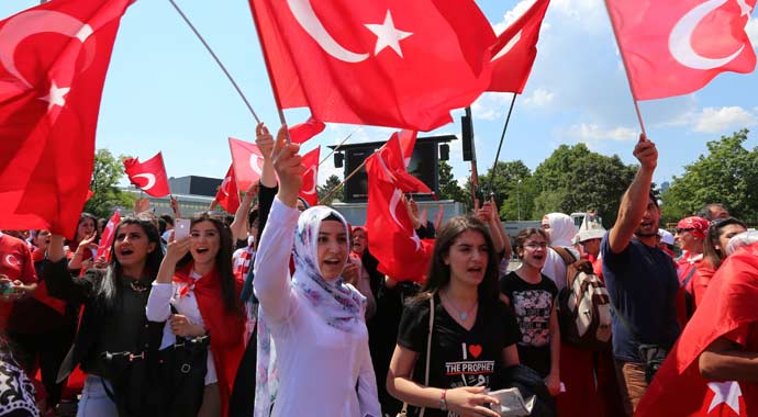 Başbakan Erdoğan Viyana'ya ayak bastı
