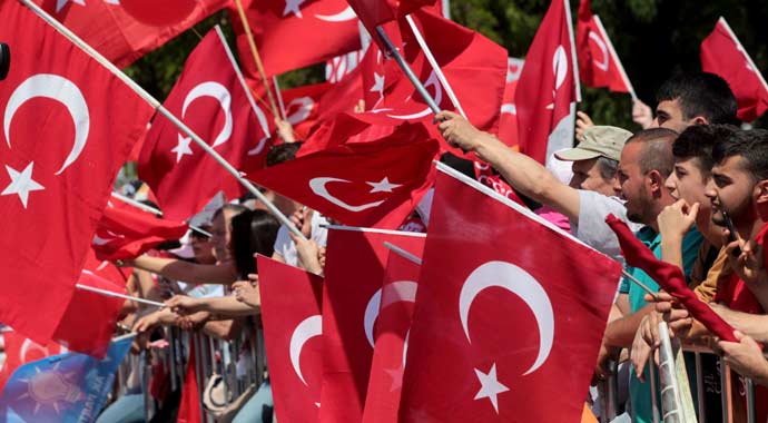 Başbakan Erdoğan Viyana'ya ayak bastı