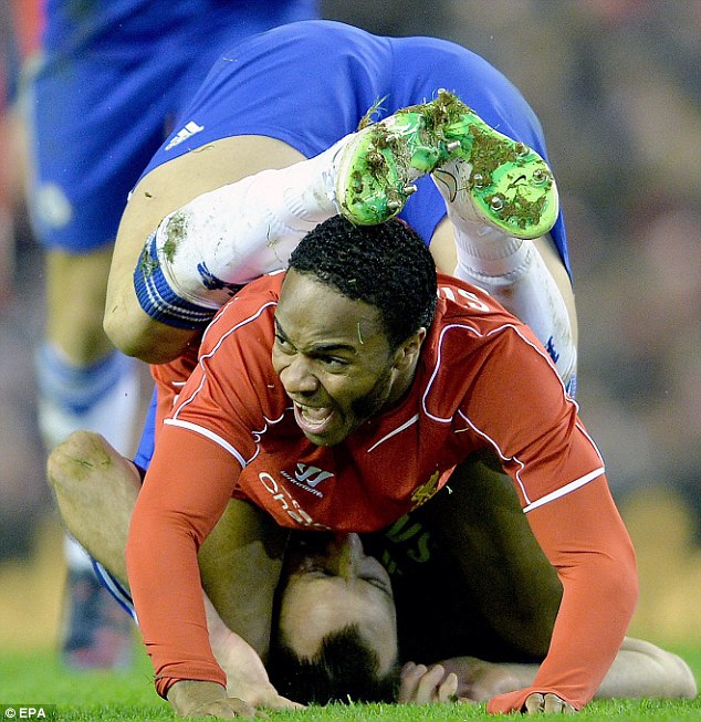 Terry ve Sterling'in güldüren pozisyonu
