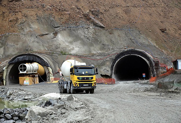 Ovit Tüneli'ndeki çalışmalara durdurma kararı