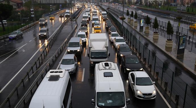 İstanbul'da trafik felç!