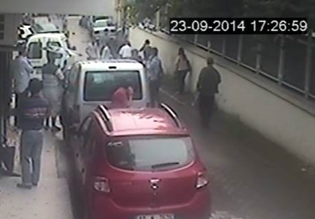 20 liselinin sokak kavgası aksiyon filmlerini aratmadı!