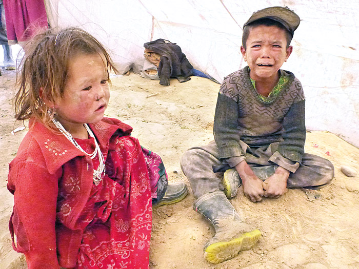 Afganistan'da facia! Diri diri gömüldüler...