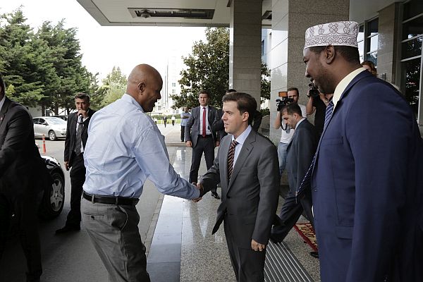 Somali Başbakanı'ndan İhlas Holding'e teşekkür ziyareti