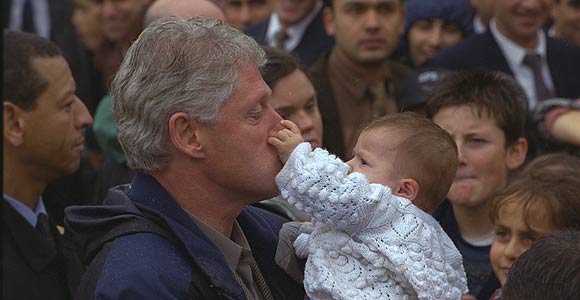Clinton'la tanınan Erkan Bebek 'AKUT'lu oldu