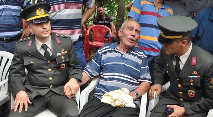 Şehit annesi yürek dağladı: 'Ne olur oğlun ölmedi deyin'