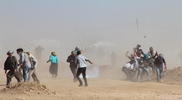 Sınırda ortalık karıştı, Türkiye'ye geçişler durduruldu! Müdahale var